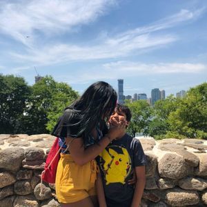 Meet your Posher, Abril